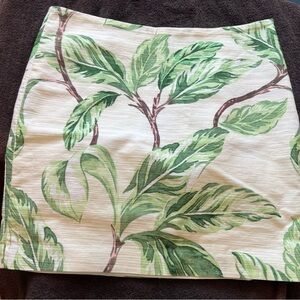 Ann Taylor skirt tropical leaf design size 10 A-line short skirt fully lined
